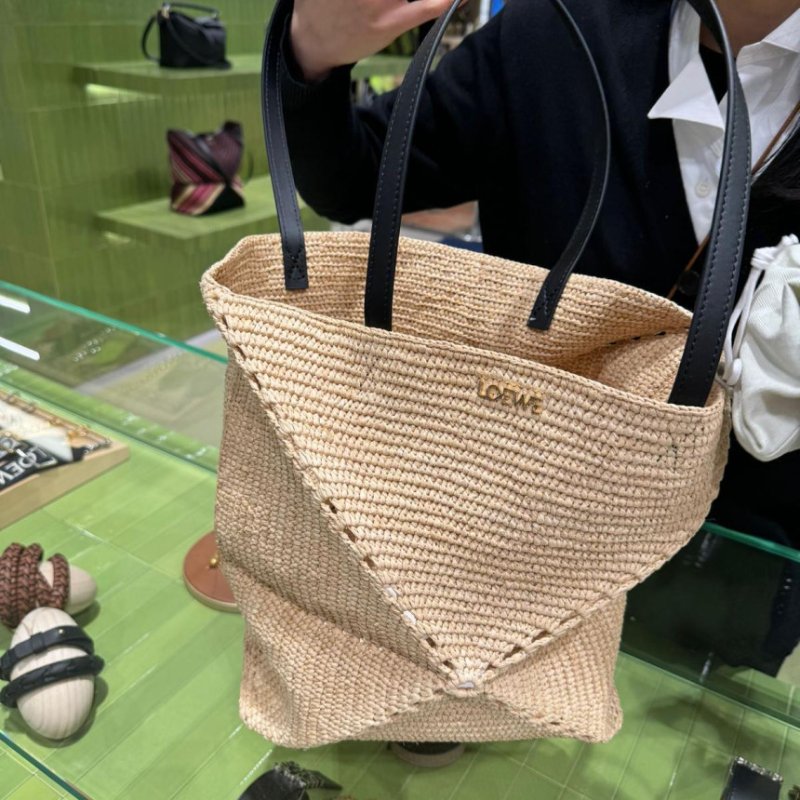 🎉新品好折扣✨Loewe 中型酒椰纖維 Puzzle Fold 托特包 自然色-19