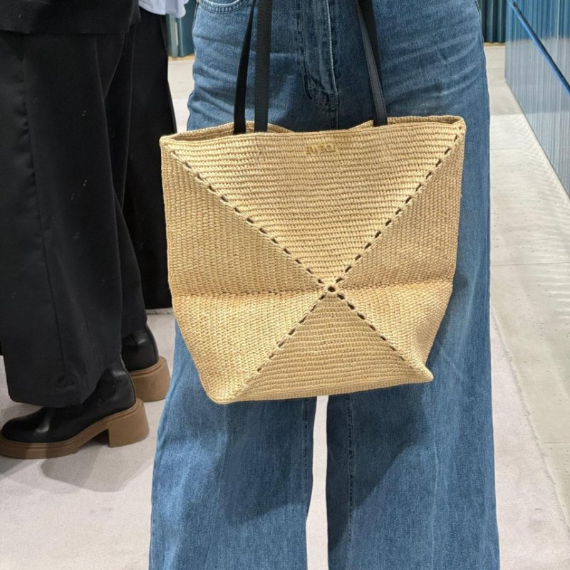 🎉新品好折扣✨Loewe 中型酒椰纖維 Puzzle Fold 托特包 自然色-21