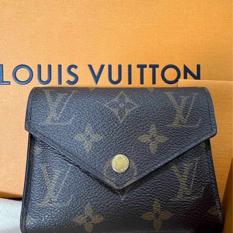 《專櫃大全配》Lv Vactorine 老花咖啡色經典短夾-6