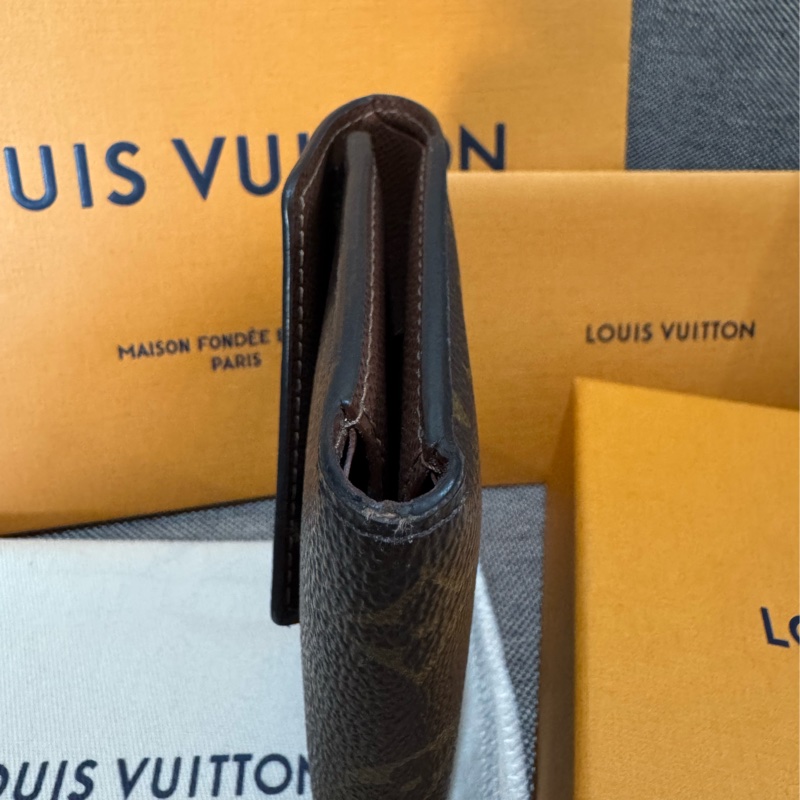 《專櫃大全配》Lv Vactorine 老花咖啡色經典短夾-8