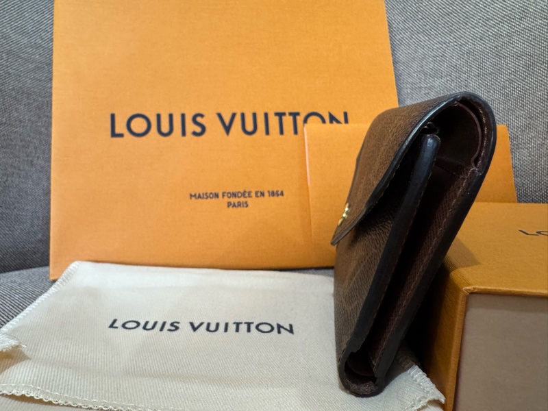 《專櫃大全配》Lv Vactorine 老花咖啡色經典短夾-9