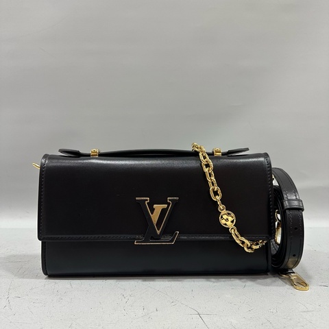 LV m12143 黑色牛皮金鏈斜背包 Wallet On Chain Capucines