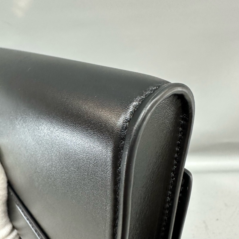 LV m12143 黑色牛皮金鏈斜背包 Wallet On Chain Capucines-6