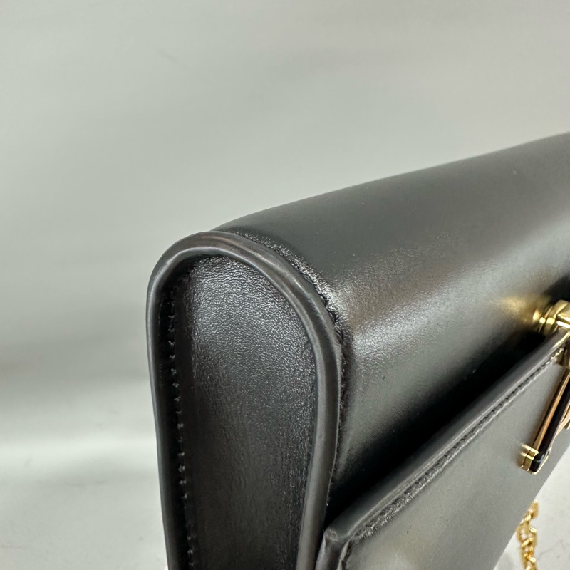 LV m12143 黑色牛皮金鏈斜背包 Wallet On Chain Capucines-7