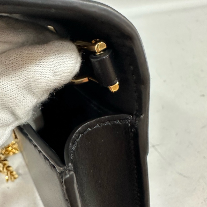 LV m12143 黑色牛皮金鏈斜背包 Wallet On Chain Capucines-43