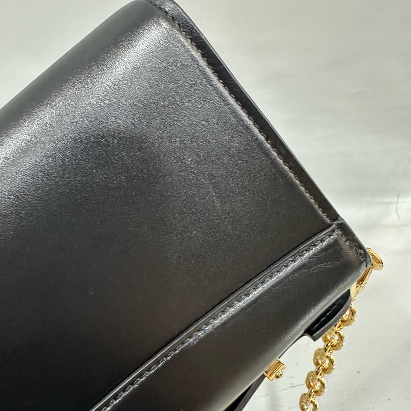 LV m12143 黑色牛皮金鏈斜背包 Wallet On Chain Capucines-59
