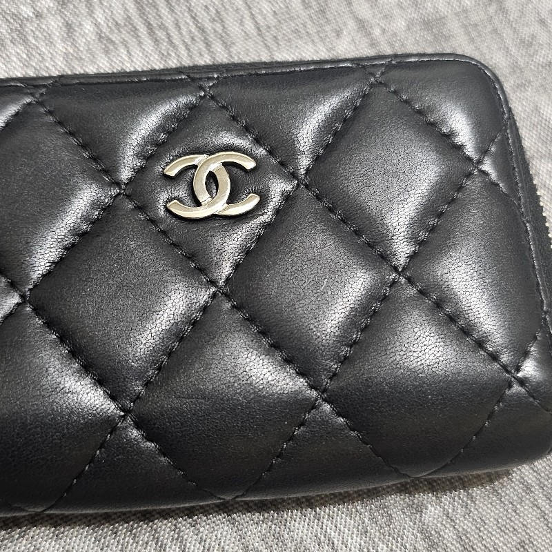 Chanel 經典荔枝紋牛皮銀扣ㄇ型拉鍊零錢包-5