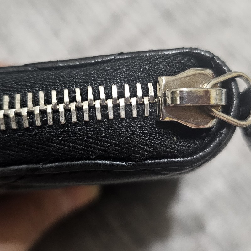Chanel 經典荔枝紋牛皮銀扣ㄇ型拉鍊零錢包-9