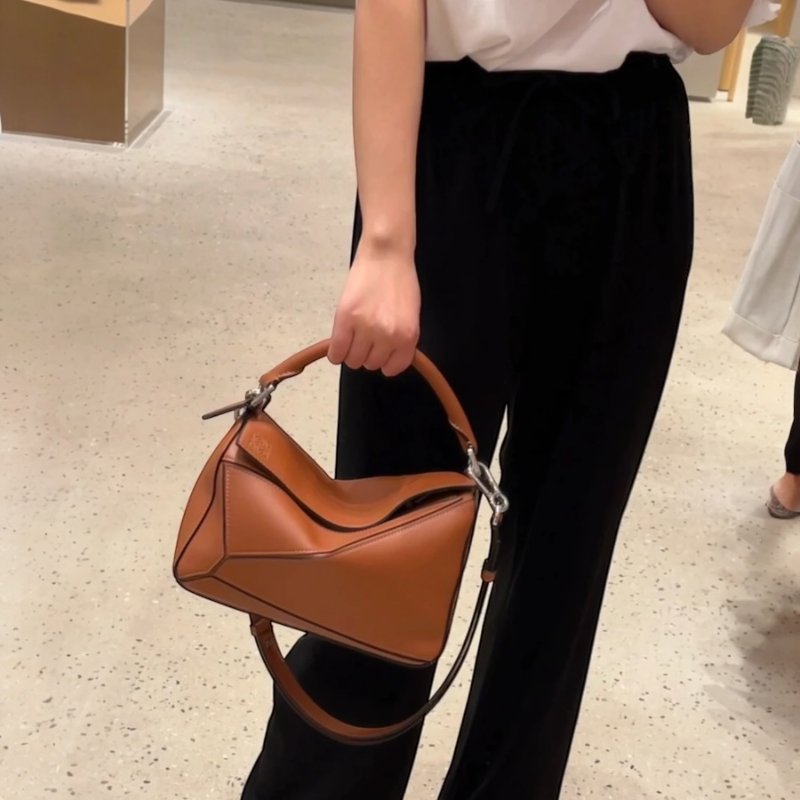 🎉新品好折扣✨Loewe 小款經典小牛皮 Puzzle 包 焦糖色-2