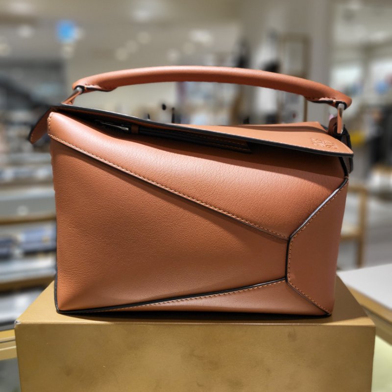 🎉新品好折扣✨Loewe 小款經典小牛皮 Puzzle 包 焦糖色-6