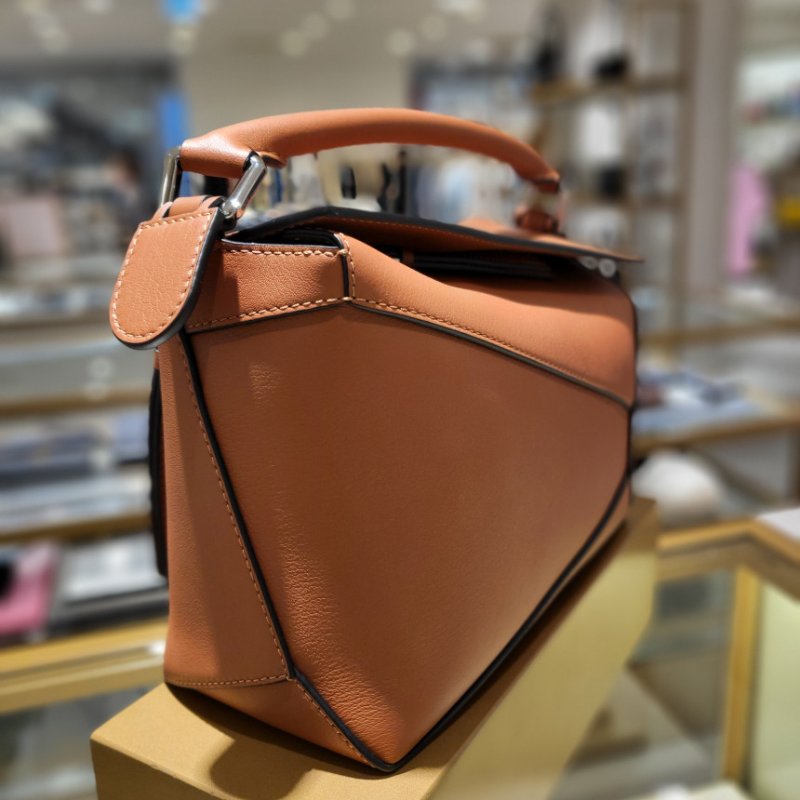 🎉新品好折扣✨Loewe 小款經典小牛皮 Puzzle 包 焦糖色-8