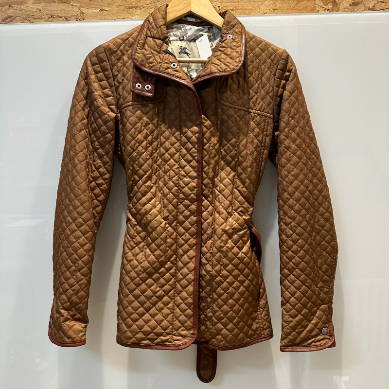 【美收精品】BURBERRY 茶色菱格紋外套 4-100【隔月月中將轉賣至日本 上架期限30天】-0
