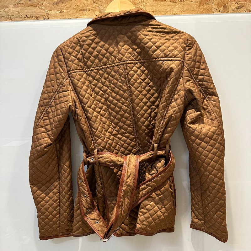 【美收精品】BURBERRY 茶色菱格紋外套 4-100【隔月月中將轉賣至日本 上架期限30天】-1