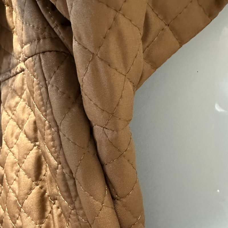 【美收精品】BURBERRY 茶色菱格紋外套 4-100【隔月月中將轉賣至日本 上架期限30天】-8
