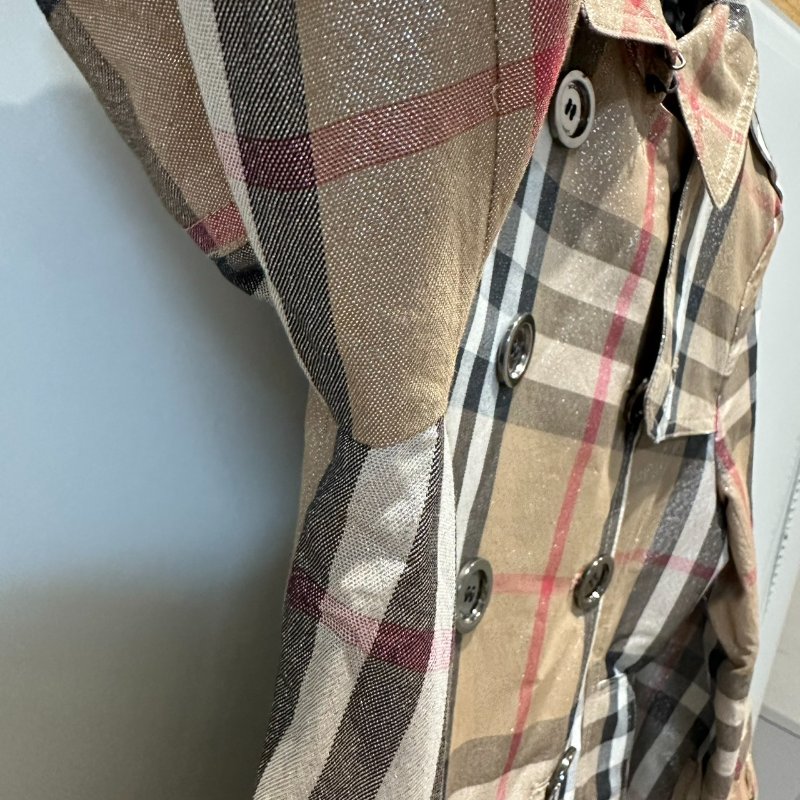 【美收精品】BURBERRY 亮粉格紋外套 4-102【隔月月中將轉賣至日本 上架期限30天】-5