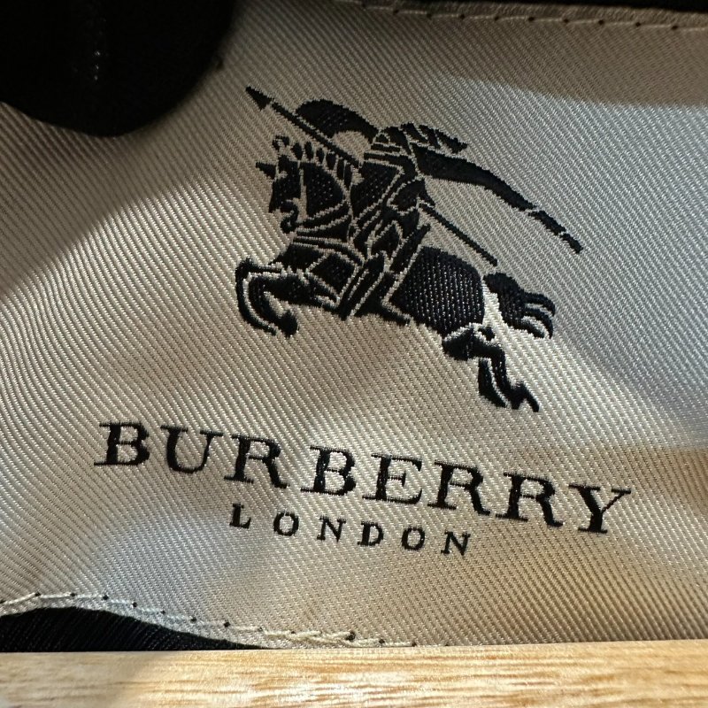 【美收精品】BURBERRY 亮粉格紋外套 4-102【隔月月中將轉賣至日本 上架期限30天】-8