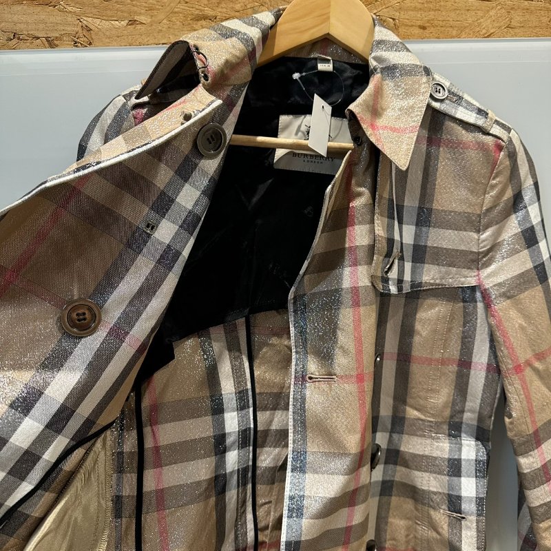 【美收精品】BURBERRY 亮粉格紋外套 4-102【隔月月中將轉賣至日本 上架期限30天】-9