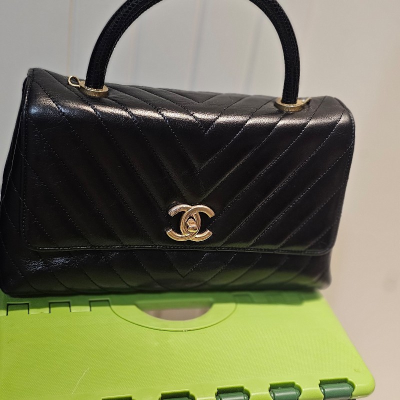 Chanel Coco handle 28黑金/鞣質牛皮/蜥蜴手柄-0