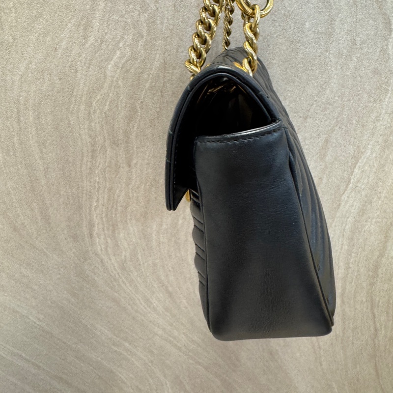 GUCCI黑金牛皮馬夢26下蓋鏈包443497-13