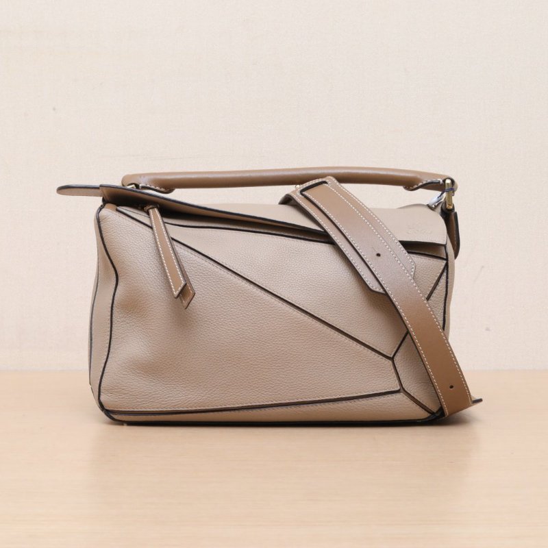 LOEWE Puzzle29幾何包中號灰色牛皮肩背包-3