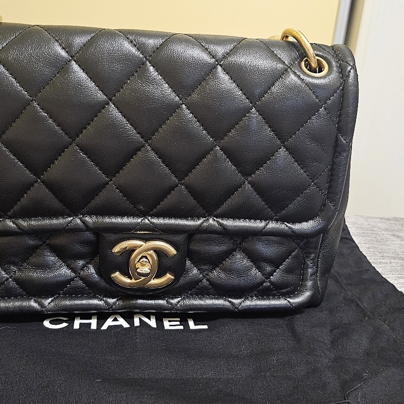 Chanel 28開豆腐包金扣鞣質牛皮粗鏈條斜背/手提包-0