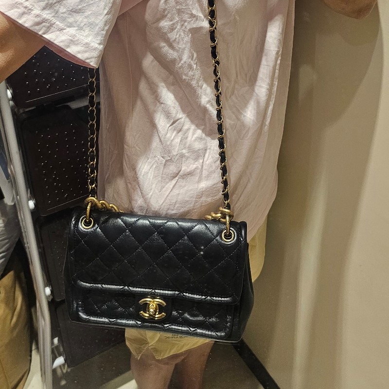 Chanel 28開豆腐包金扣鞣質牛皮粗鏈條斜背/手提包-19