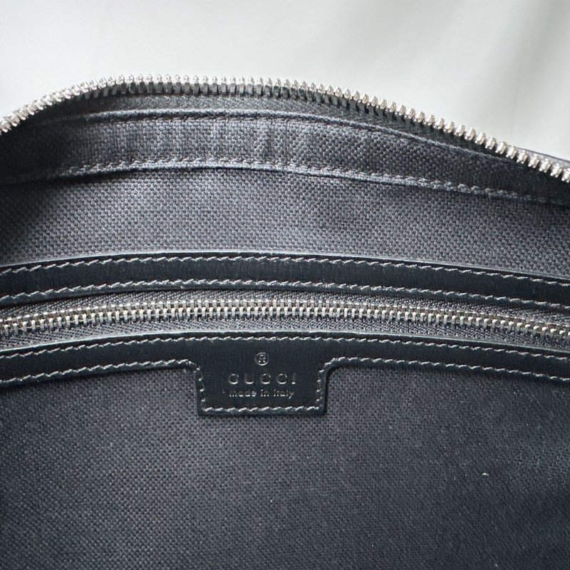 GUCCI Interlocking G斜背包-8