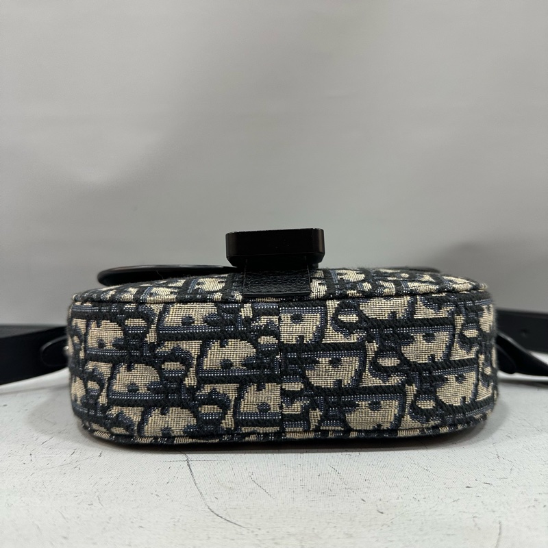 Dior 2ADCA435 老花牛皮黑釦馬鞍斜背包Mini Saddle-4