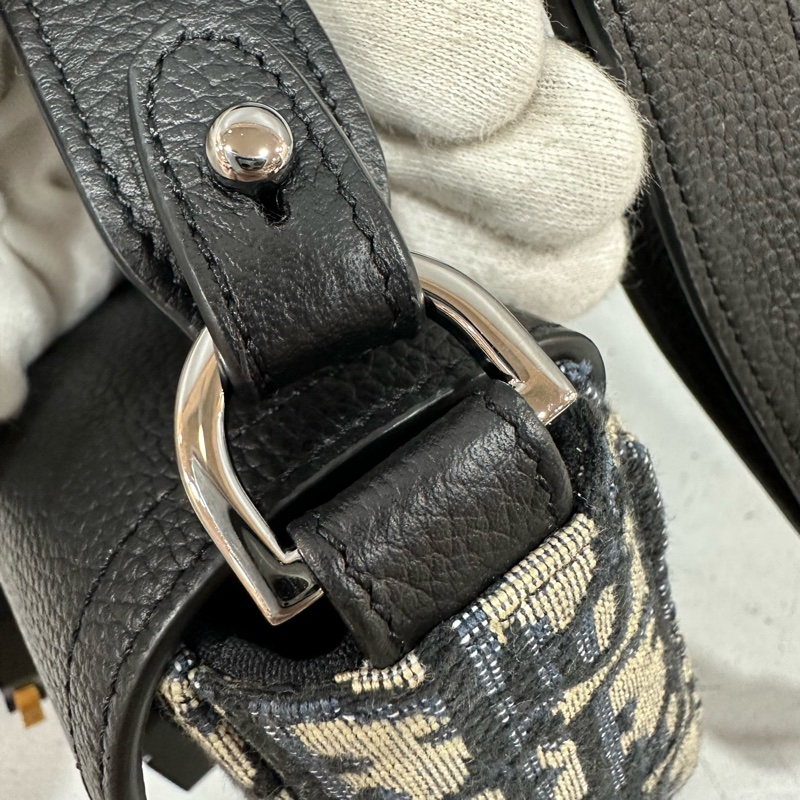 Dior 2ADCA435 老花牛皮黑釦馬鞍斜背包Mini Saddle-11
