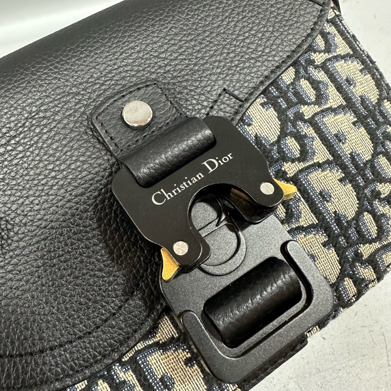 Dior 2ADCA435 老花牛皮黑釦馬鞍斜背包Mini Saddle-15
