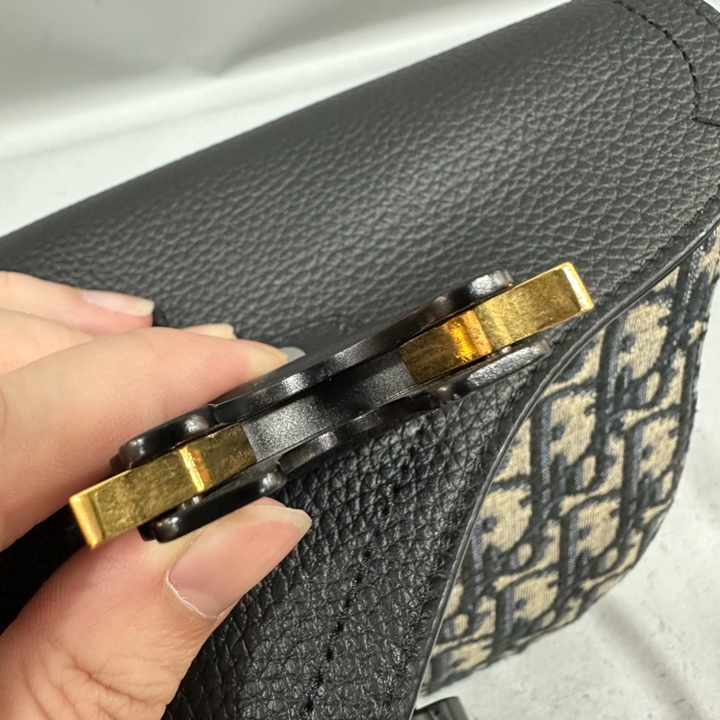 Dior 2ADCA435 老花牛皮黑釦馬鞍斜背包Mini Saddle-21