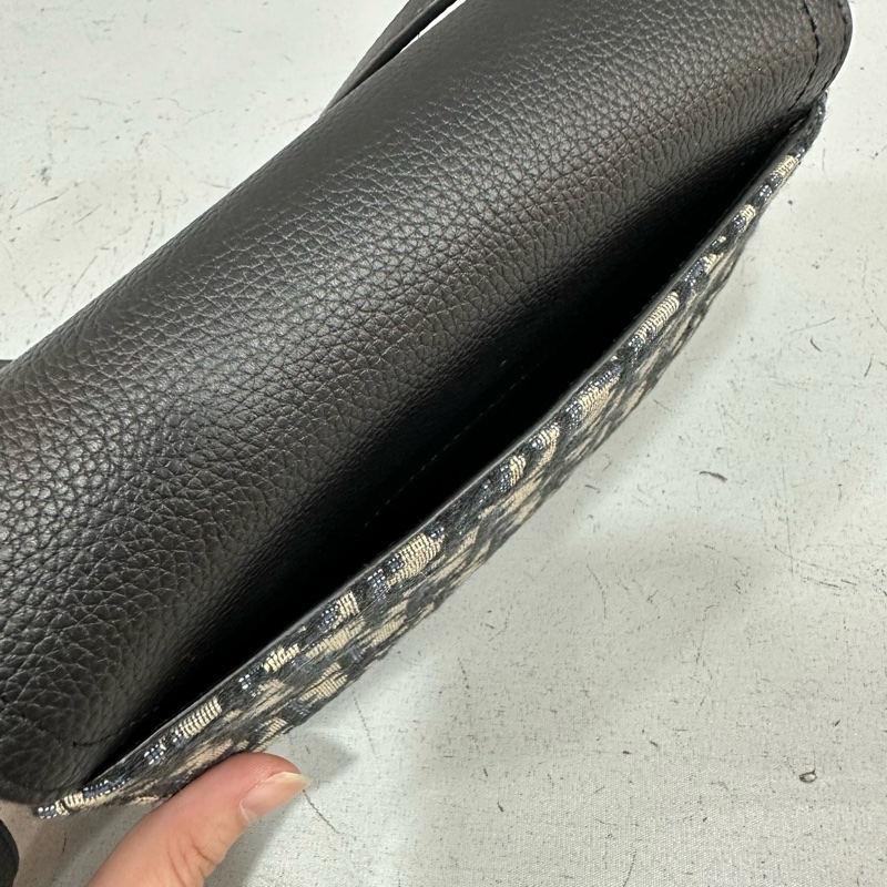 Dior 2ADCA435 老花牛皮黑釦馬鞍斜背包Mini Saddle-43