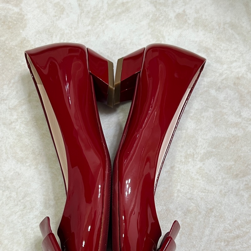 Roger vivier 漆皮方釦紅色低跟鞋-10