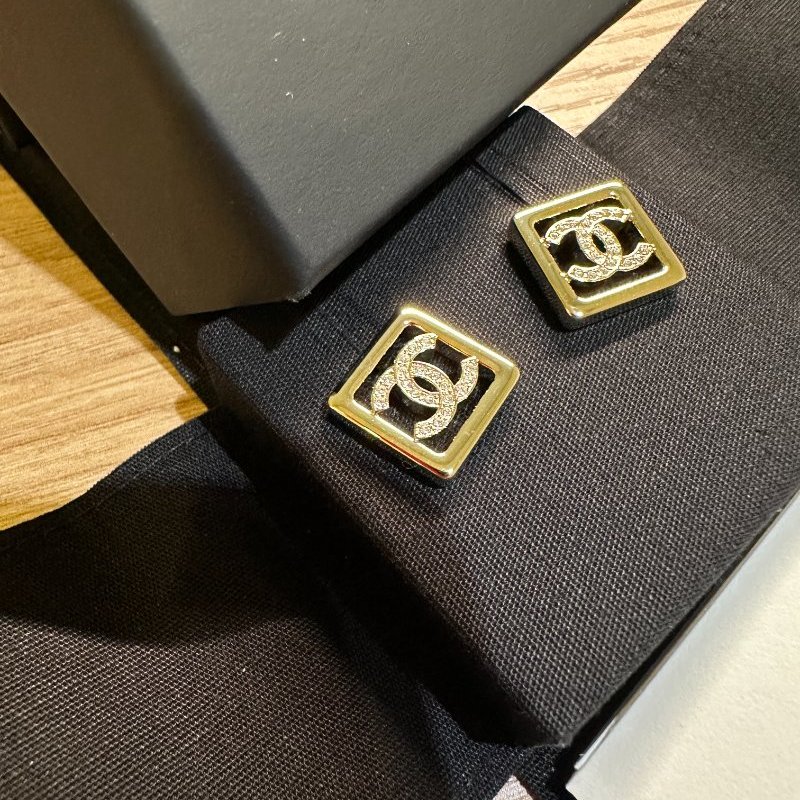CHANEL 全新 雙C方塊耳環-2