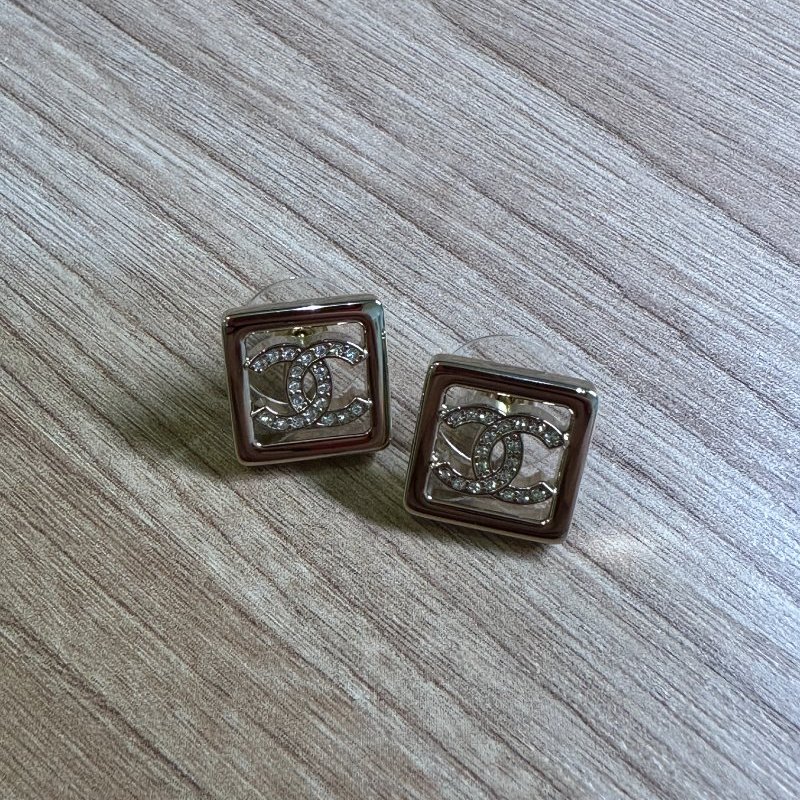 CHANEL 全新 雙C方塊耳環-3