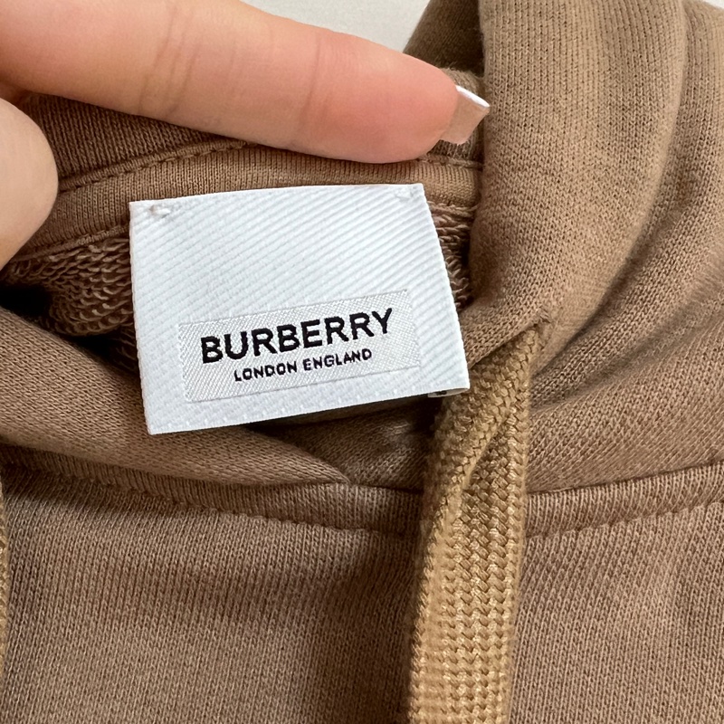 Burberry 短板帽T-3