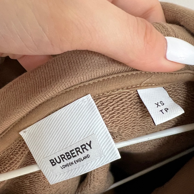 Burberry 短板帽T-5