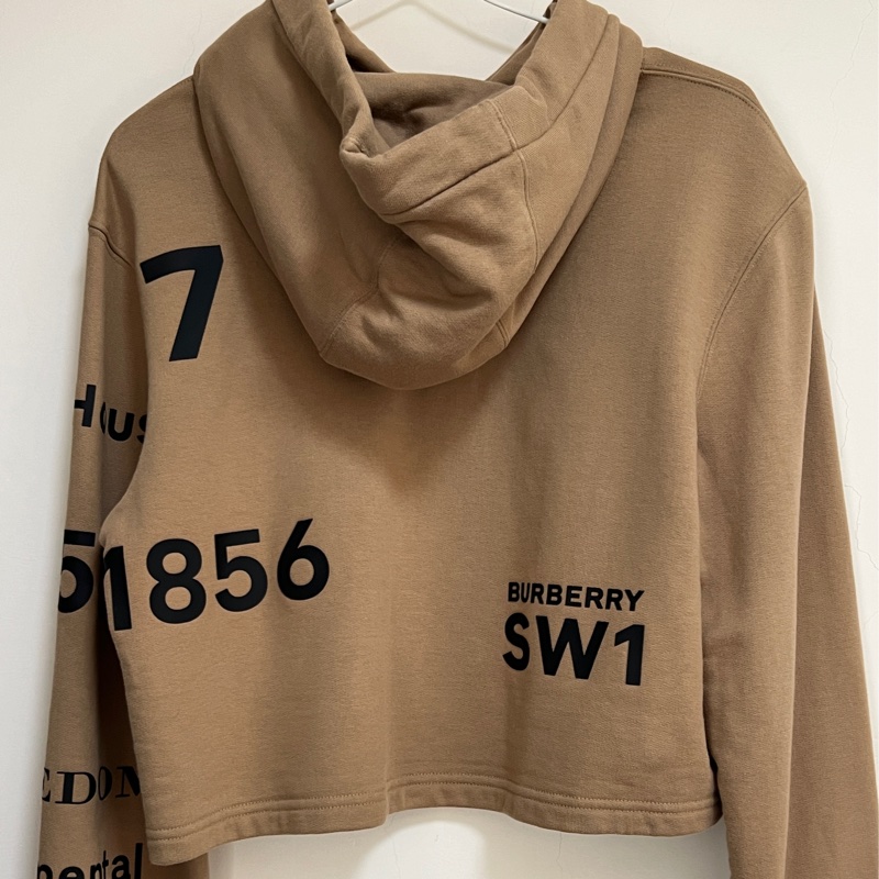 Burberry 短板帽T-6