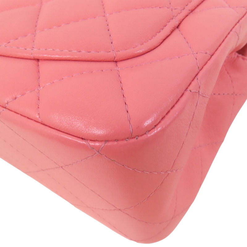 CHANEL 羊皮皮革Mini Classic 17金扣鏈帶肩背袋-13