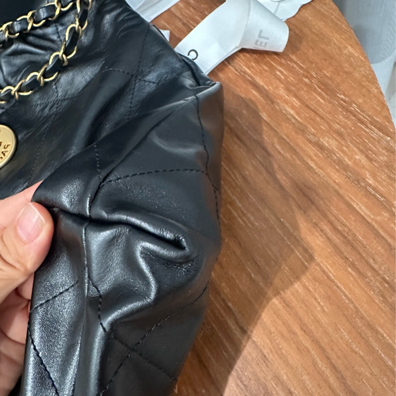 Chanel 香奈兒經典款22bag小號黑金 牛皮99新 全球保固內(到2028)-11