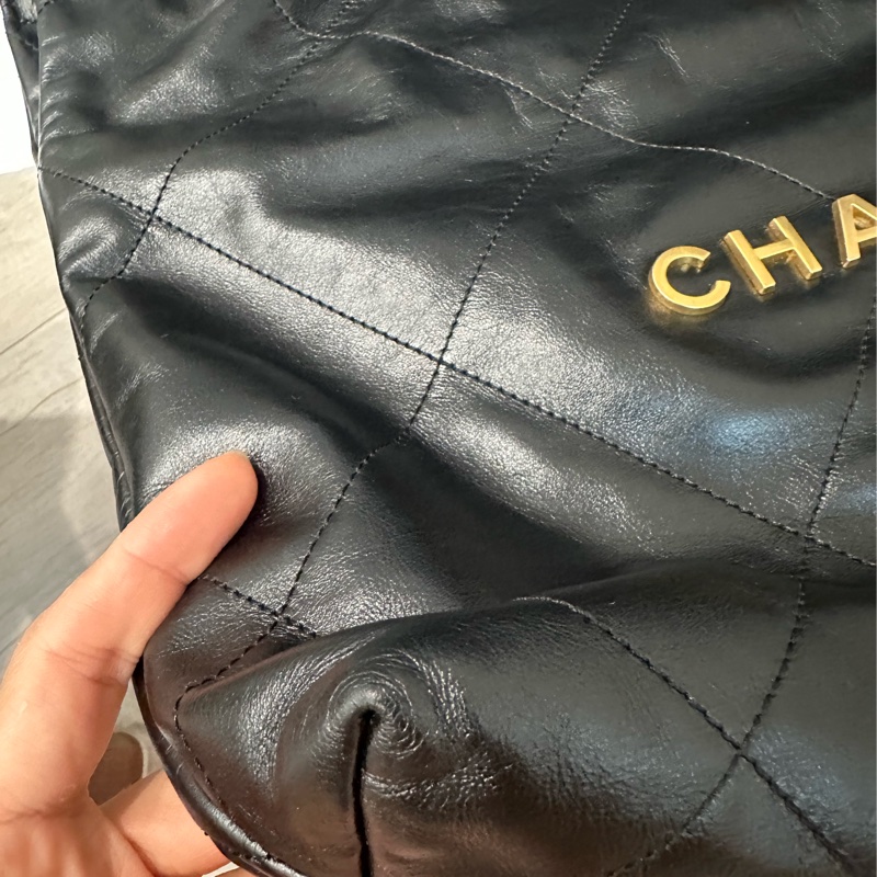 Chanel 香奈兒經典款22bag小號黑金 牛皮99新 全球保固內(到2028)-12