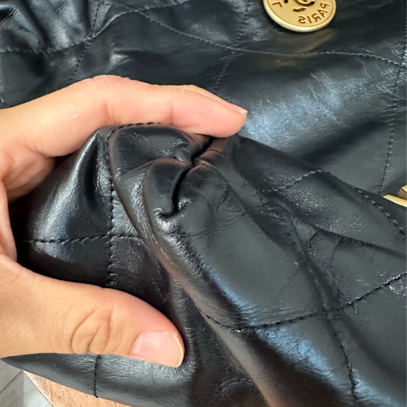 Chanel 香奈兒經典款22bag小號黑金 牛皮99新 全球保固內(到2028)-13