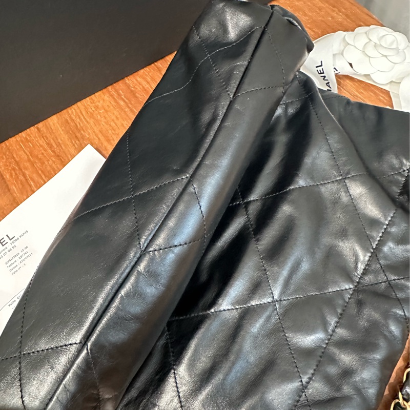 Chanel 香奈兒經典款22bag小號黑金 牛皮99新 全球保固內(到2028)-14