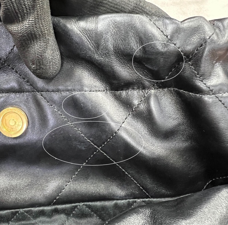 Chanel 香奈兒經典款22bag小號黑金 牛皮99新 狀況都有拍出來 全球保固內（到2028）-26