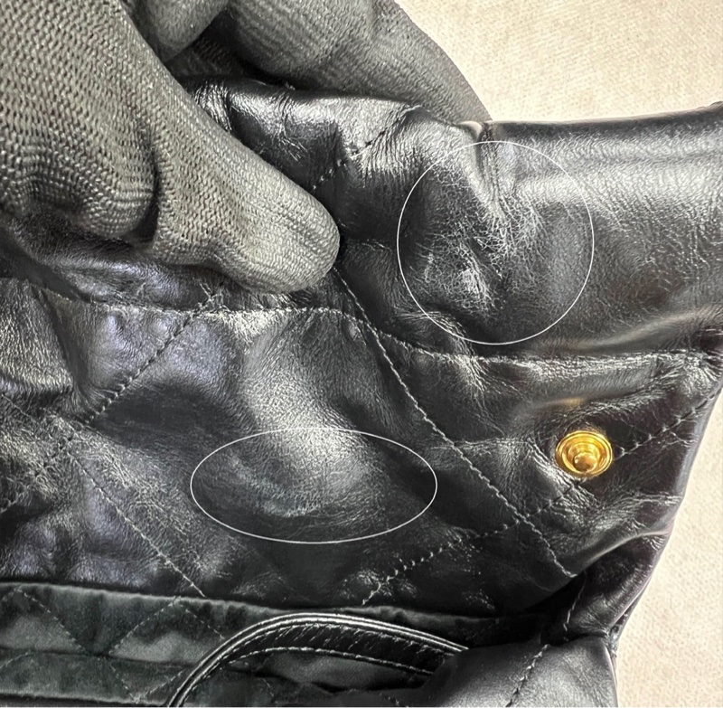 Chanel 香奈兒經典款22bag小號黑金 牛皮99新 狀況都有拍出來 全球保固內（到2028）-27