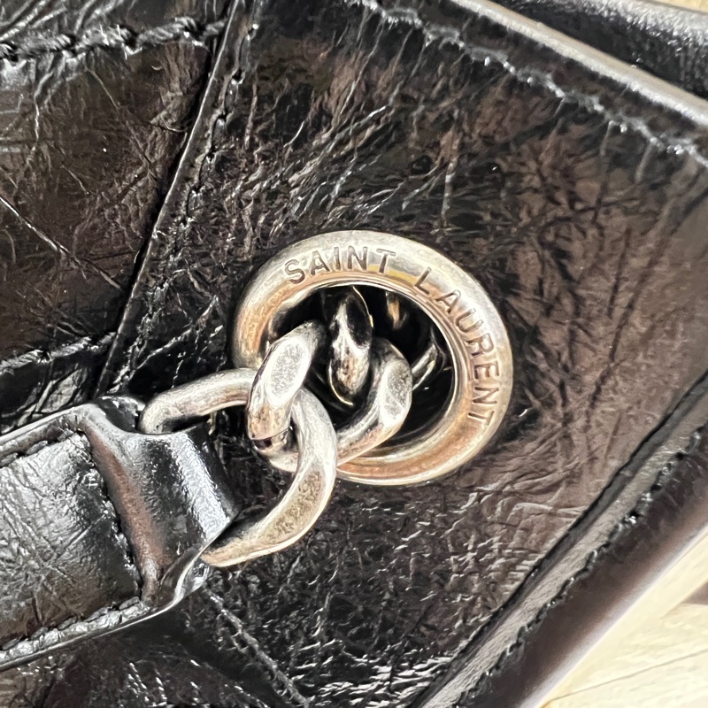 Ysl 黑油蠟牛皮黑字母logo霧銀扣Niki大號肩背包-16