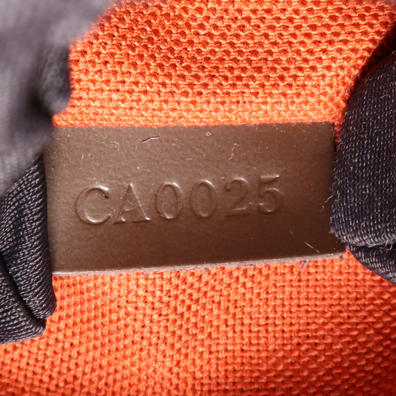 LOUIS VUITTON Damier Olaf MM金扣肩背袋-6