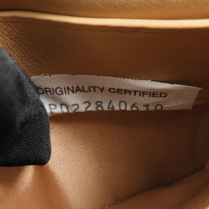 BOTTEGA VENETA 牛皮皮革Wallet金扣錢包-6
