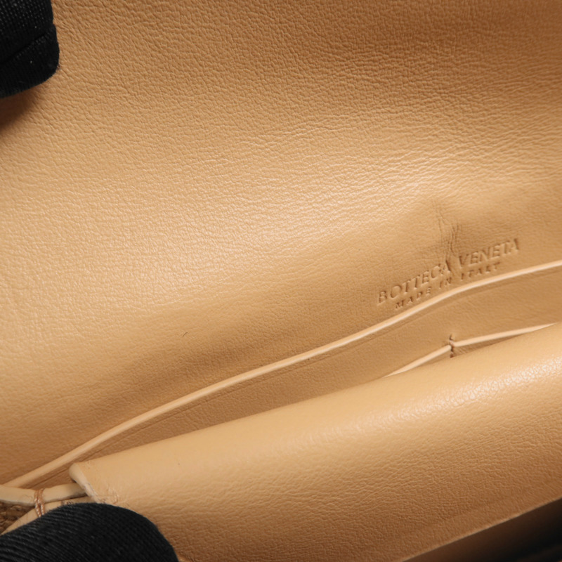 BOTTEGA VENETA 牛皮皮革Wallet金扣錢包-11