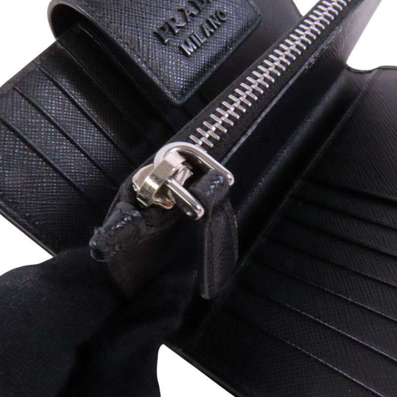 PRADA Saffiano皮革Middle Wallet銀扣錢包-17